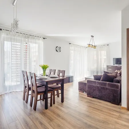 Polanki Z Sauna, Sun & Snow קולובז'ג